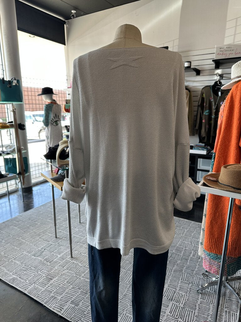 GIGI Long Sleeve Lightweight V-neck Star Sweater