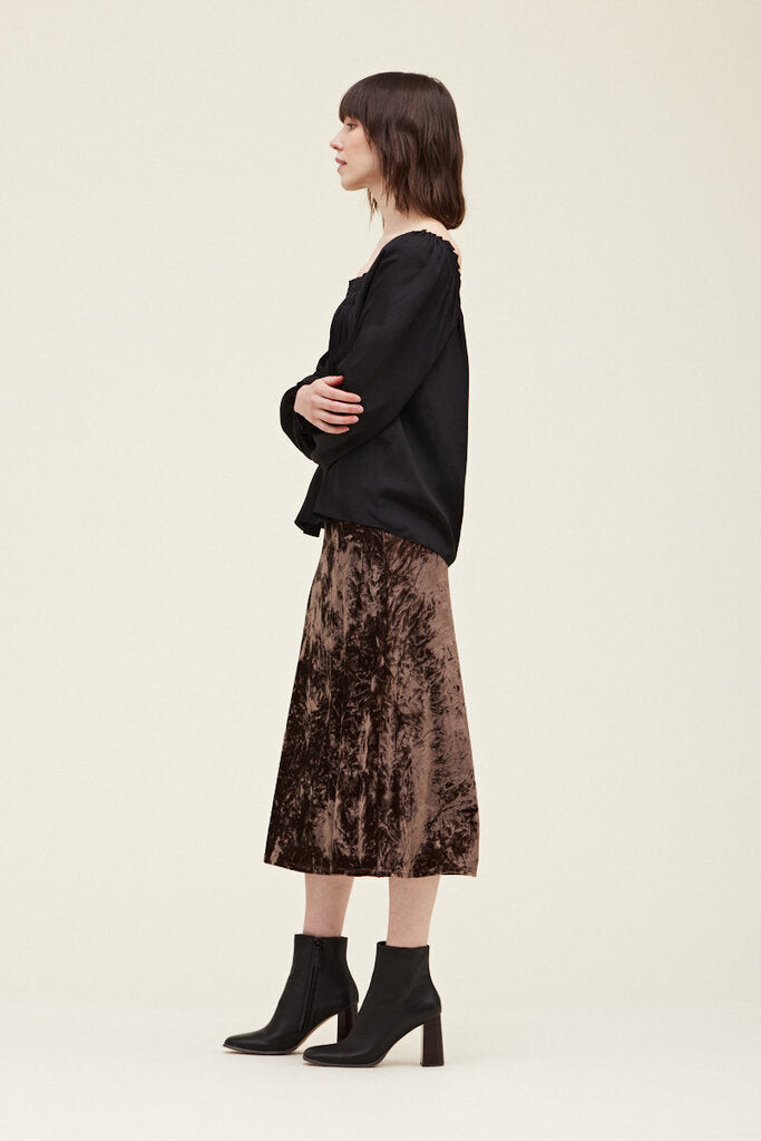 GRADE & GATHER BLACK HAND SMOCKING LONG SLEEVE BLOUSE