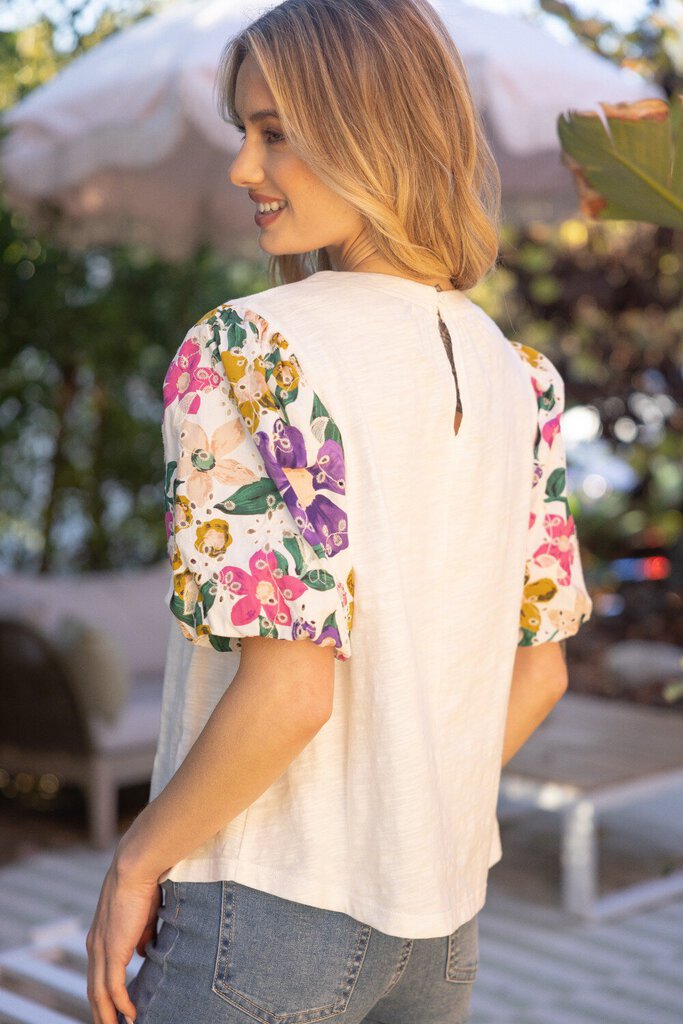VOY White Cotton with Eyelet Floral Short Sleeve Top