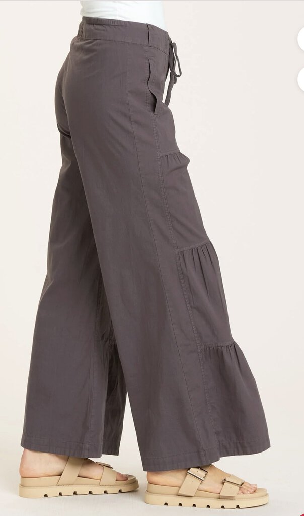 XCVI Charcoal Terraced Ruched Wide Leg Pant