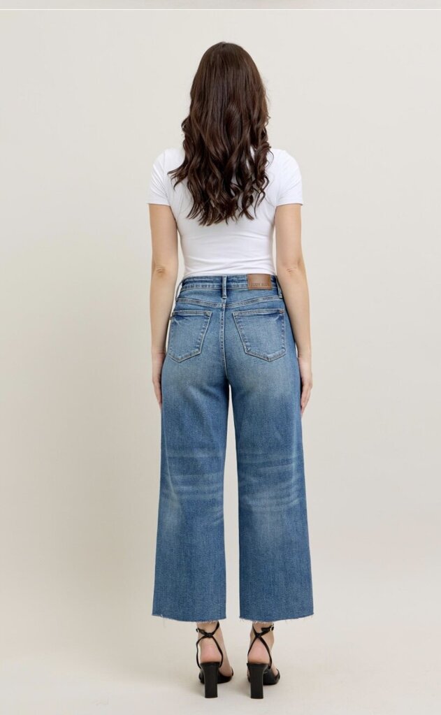 JUDY BLUE Highwaist Wide Leg Rigid Front Hem Jean