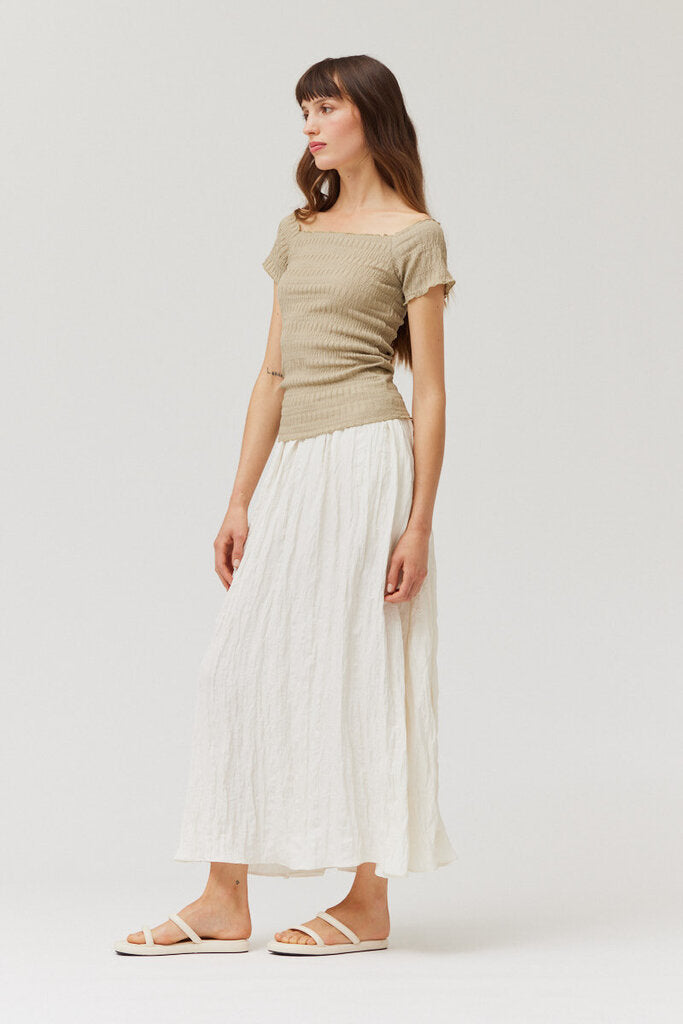 GRADE & GATHER Dry Sage Short Sleeve Stretch Top