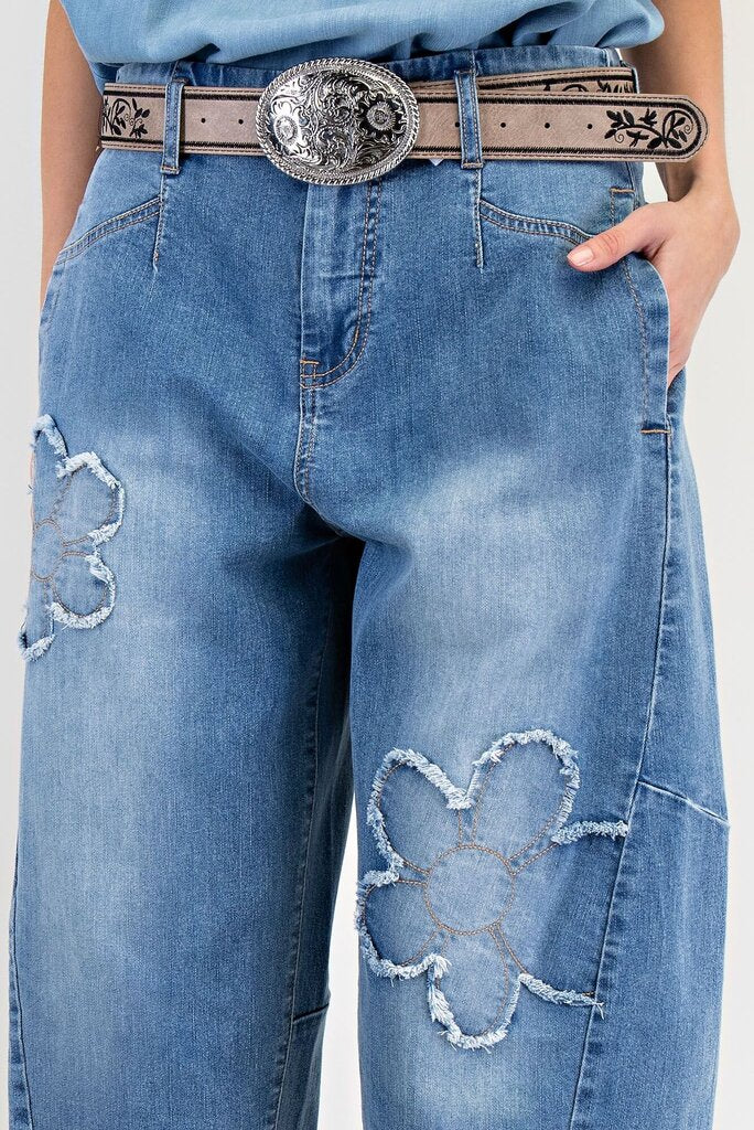 EASEL Flower Patch Detail Barrel Denim Jean