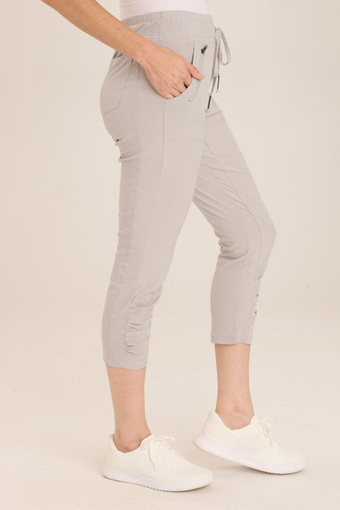 WEARABLES Arctic Aksana Ruched Legging Pant