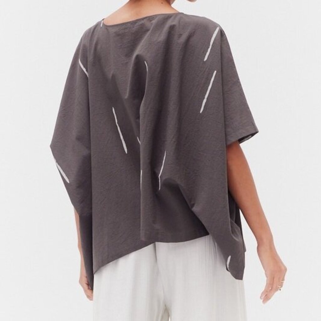 GRAGE & GATHER Slate Gray and White Top