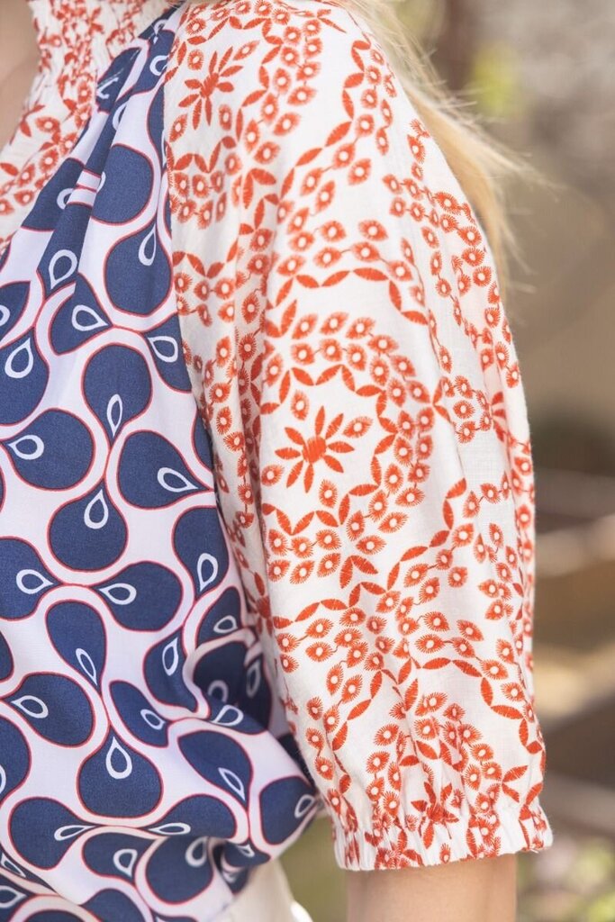 VOY White & Mixed Print Puffed Short Sleeve Top