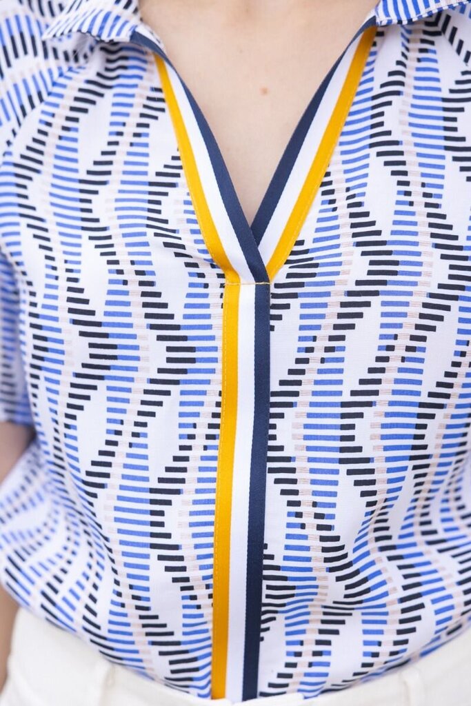 VOY Retro Print with Racer Stripes Short Sleeve Top