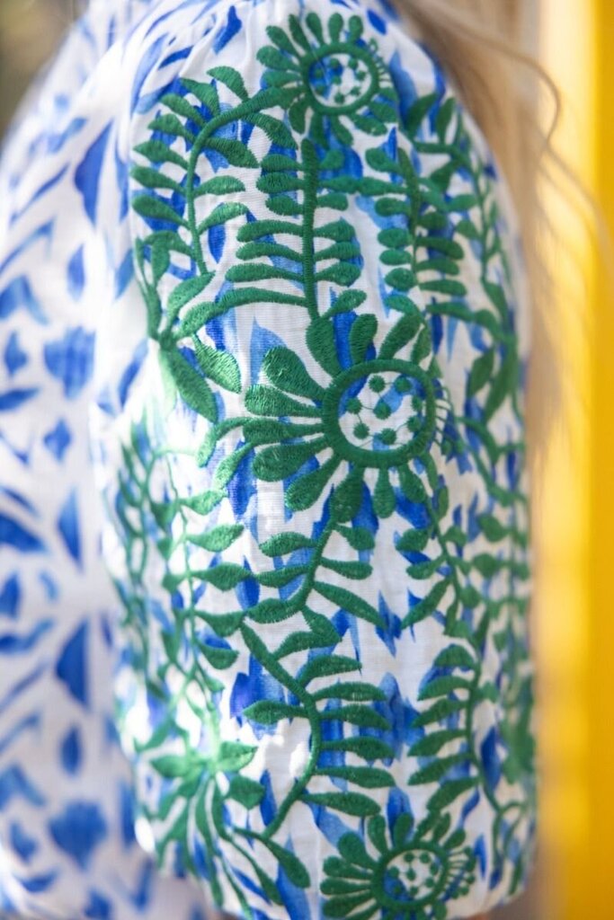 VOY White and Blue with Green Embroidered Short Sleeve Top
