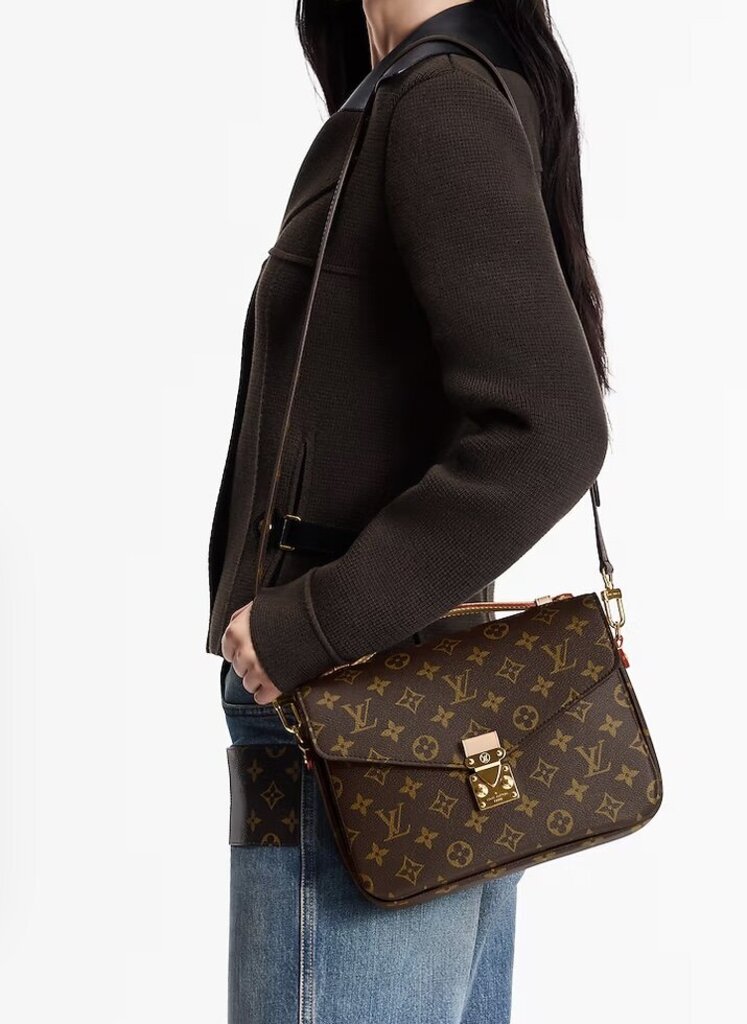 LOUIS VUITTON Pochette Metis Crossbody Bag