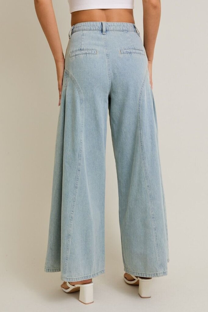 LELIS Light High-Rise Flare Denim Jeans