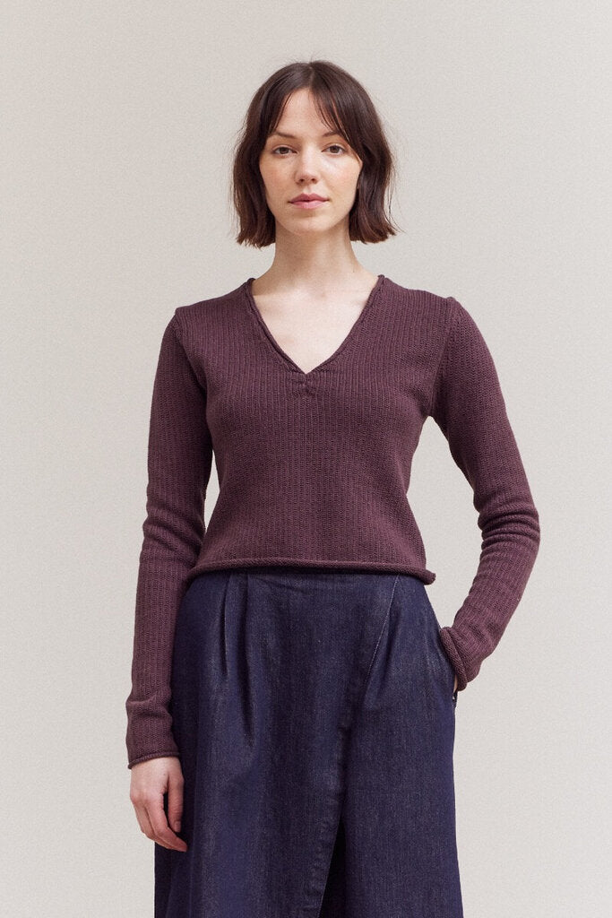 GRADE & GATHER Vintage Wine V-neck Long Sleeve Sweater