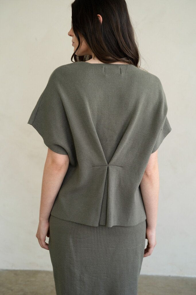 ELLE GREY Steal Grey Short Sleeve Hidden Buttons Sweater Cardigan