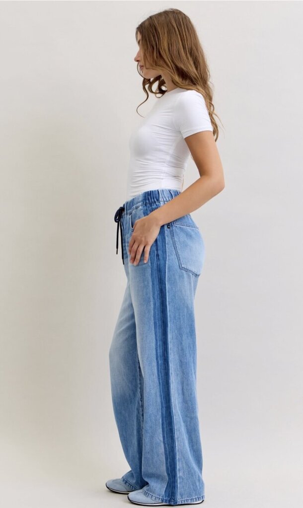 JUDY BLUE High Waist Wilhemina Side Panel Wide Leg Jean