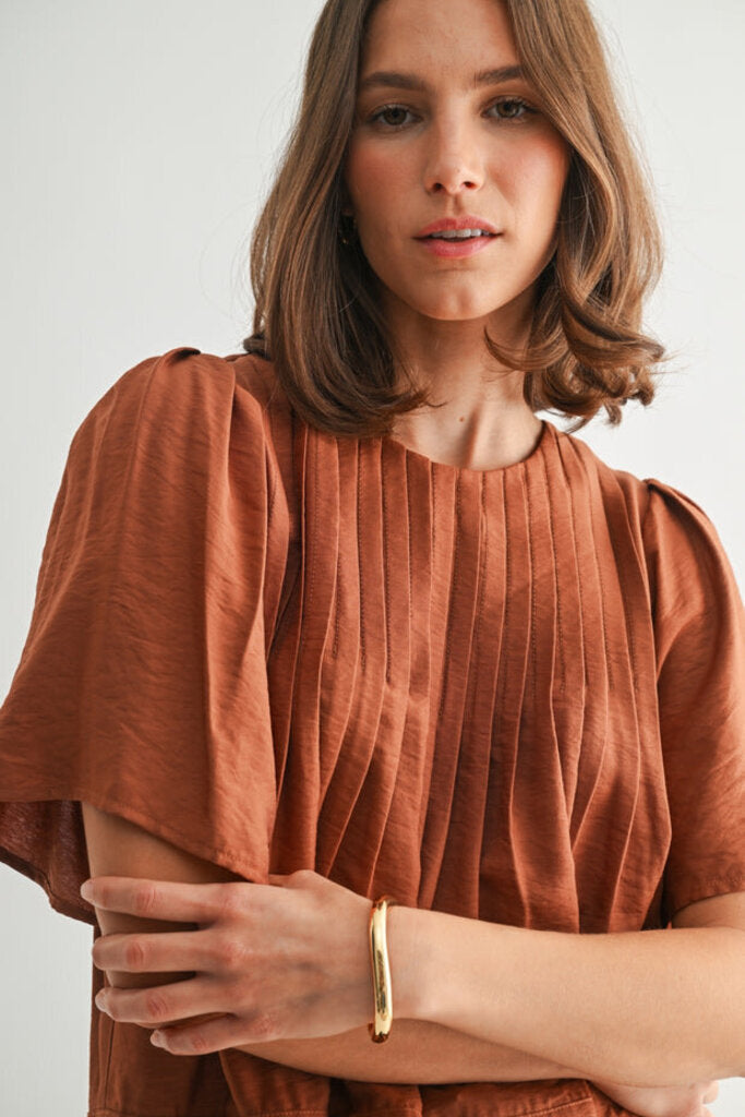 FUN2FUN Cinnamon Short Sleeve Pintuck Top