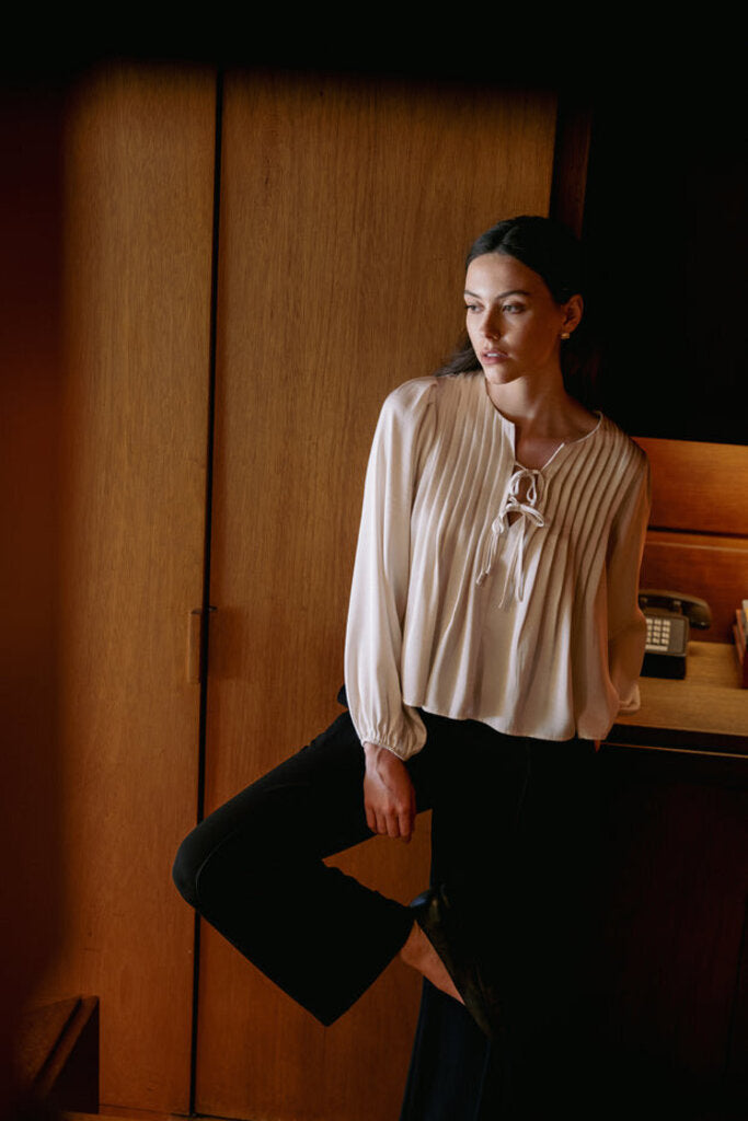 FUN2FUN Ivory Long Sleeve Pentucking Blouse Top