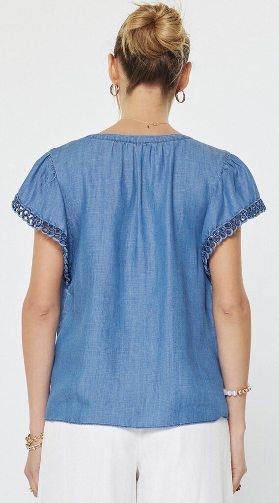 CURRENT AIR Chambray Denim Short Sleeve V-neckline Top