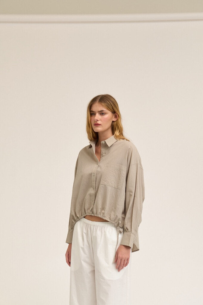 GRADE AND GATHER White Long Sleeve Cotton Drawstring Hem Button-up Top