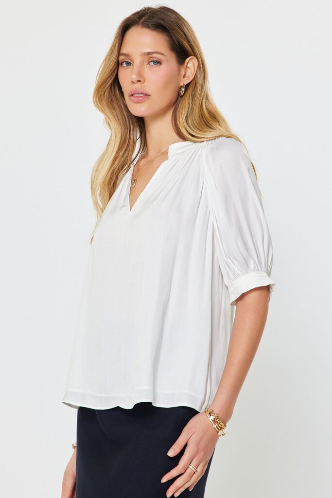 CURRENT AIR White Short Sleeves V-neck Top