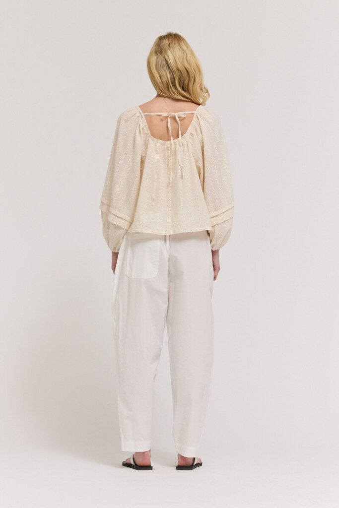 GRADE AND GATHER Cream Embroidered Long Sleeve Top