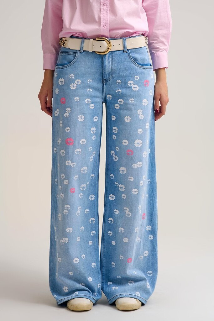 Q2 Light Wash Wide Leg Lip Print Jeans
