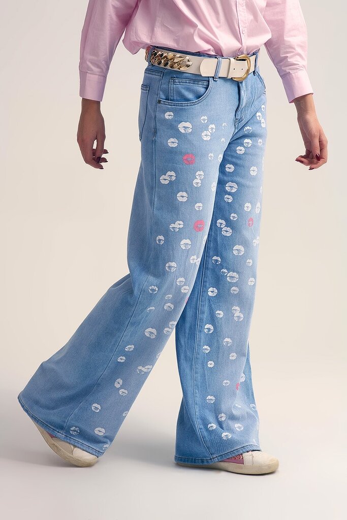Q2 Light Wash Wide Leg Lip Print Jeans