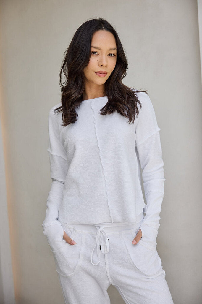 WEARABLES White Long Sleeve Boat Neck Crepe Knit Top
