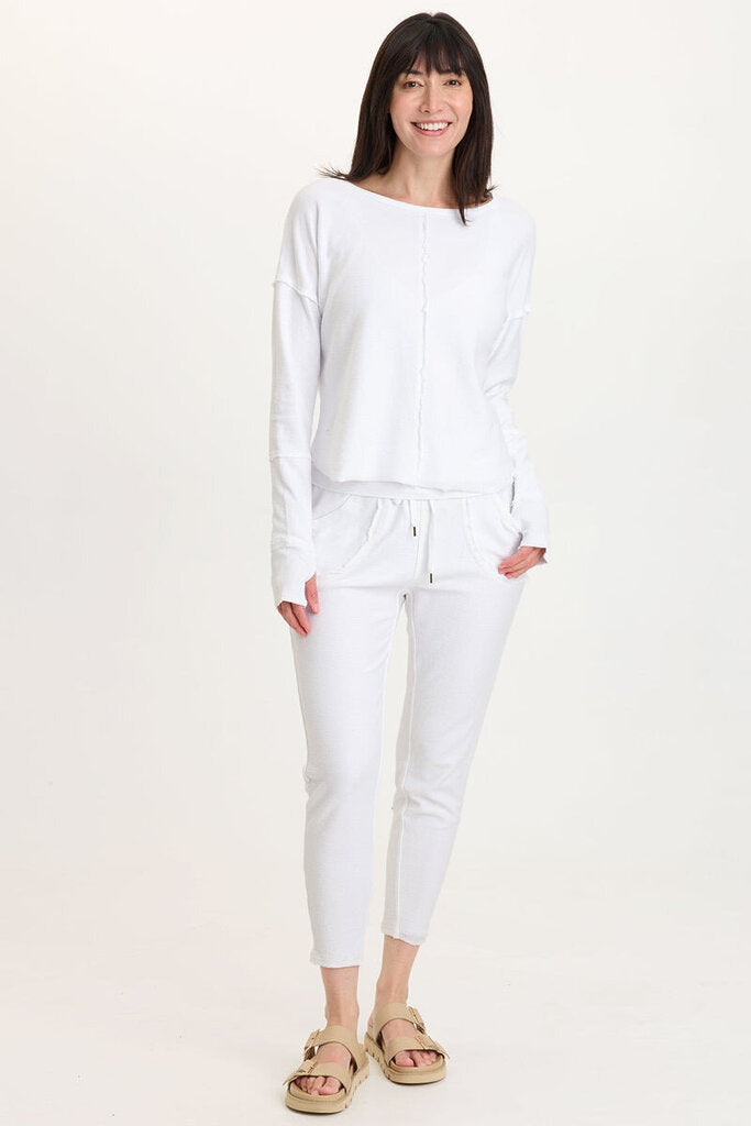 WEARABLES White Long Sleeve Boat Neck Crepe Knit Top