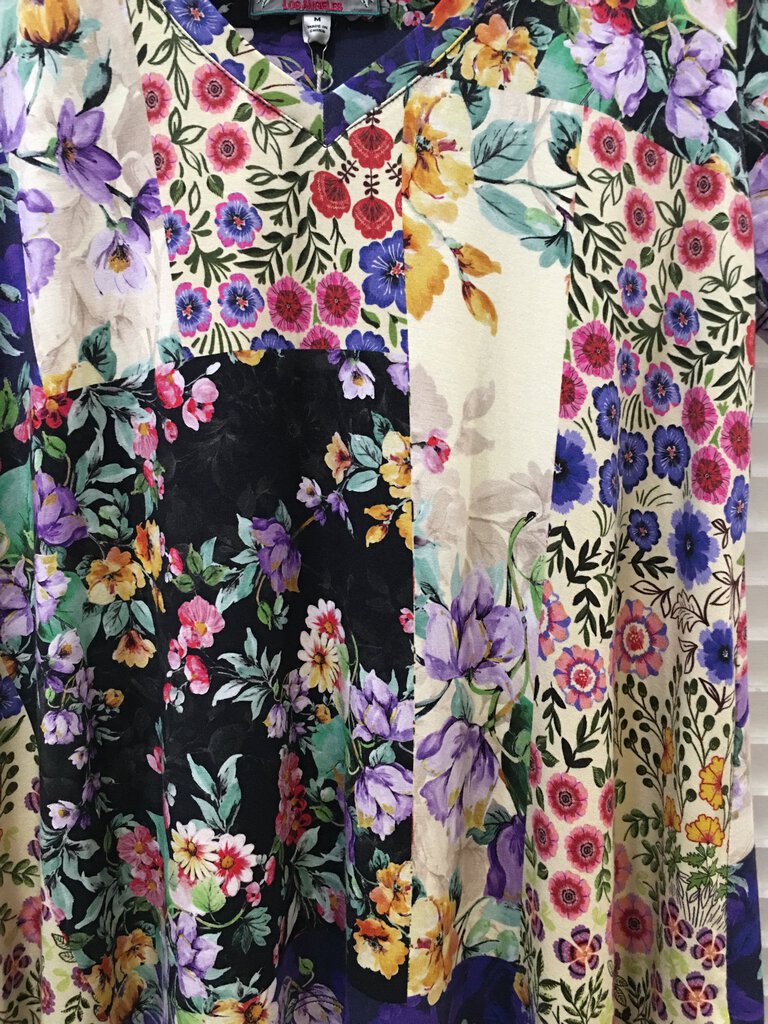 JOHNNY WAS Sky Flower Top V-Neck Bamboo Short Sleeve Swing Tee