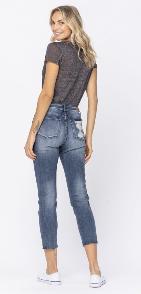 JUDY BLUE HIGH-RISE RAW HEM RELAXED FIT DISTRESSED POCKET JEAN