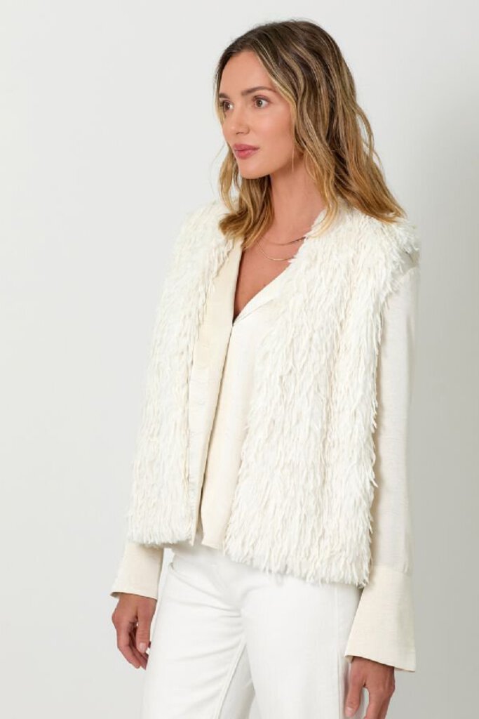 MYSTREE Sleeveless Ivory Shaggy Vest