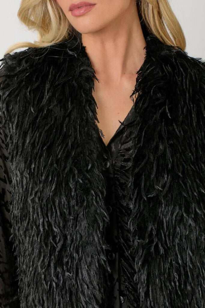 MYSTREE SLEEVELESS BLACK SHAGGY VEST