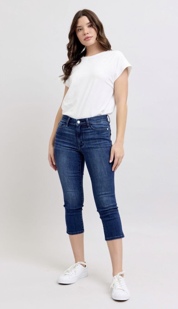 JUDY BLUE DARK WASH CAPRI JEAN