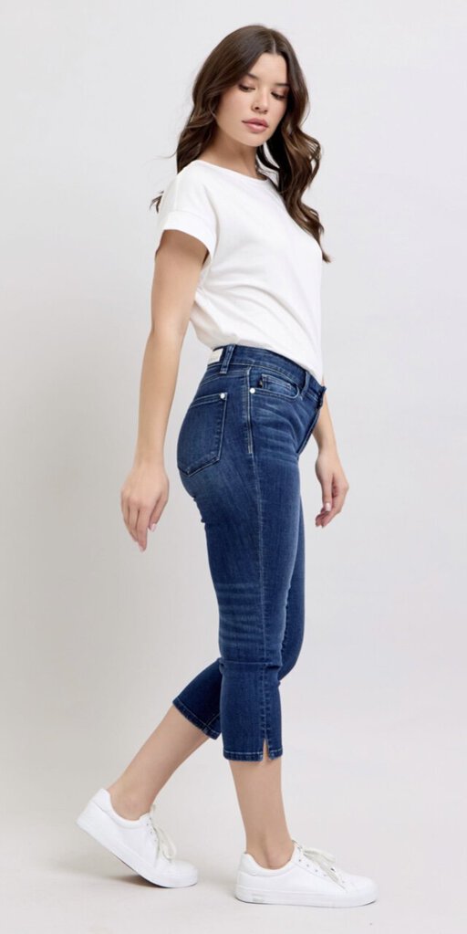 JUDY BLUE DARK WASH CAPRI JEAN