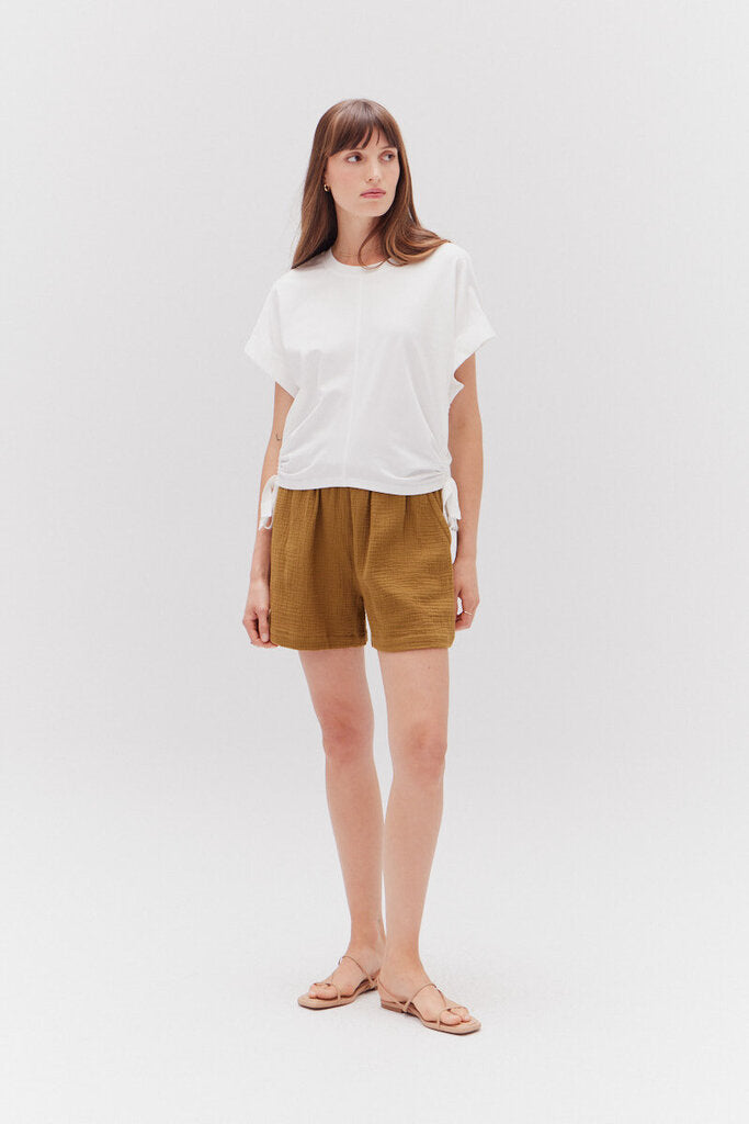 GRADE & GATHER White Short Sleeve with Side Scrunch Top