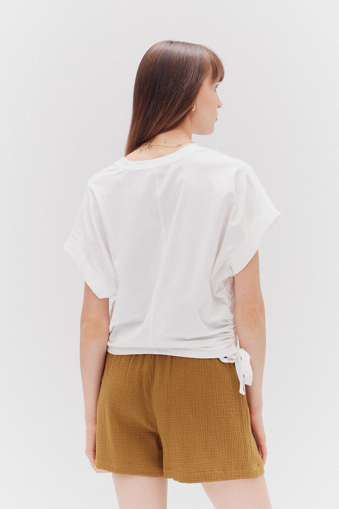 GRADE & GATHER White Short Sleeve with Side Scrunch Top