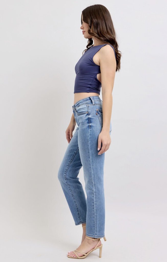 JUDY BLUE Mid-Rise Vintage Wash Slim Fit Jean