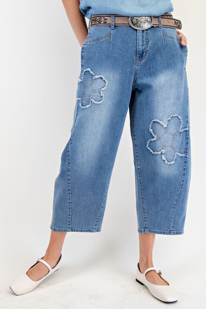 EASEL Flower Patch Detail Barrel Denim Jean