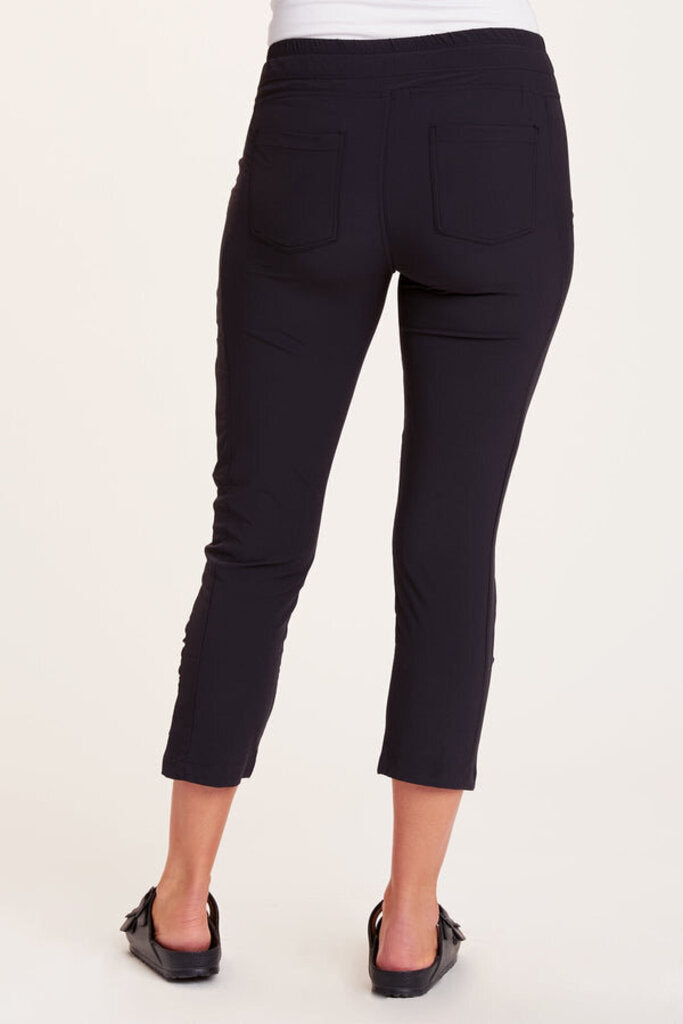 WEARABLES Black Aksana Ruched Legging Pant