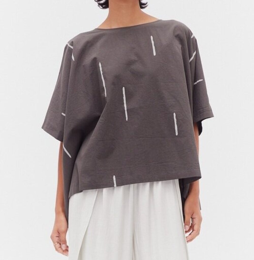 GRAGE & GATHER Slate Gray and White Top