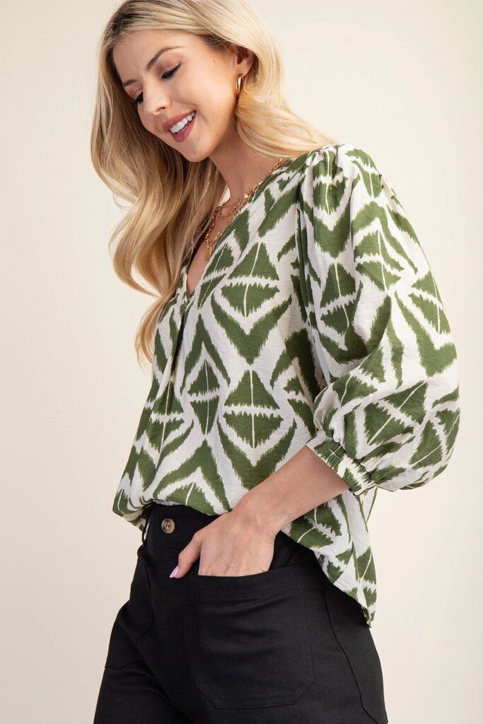 GIGIO Olive and Cream Mid Sleeve Printed V-Neck Top