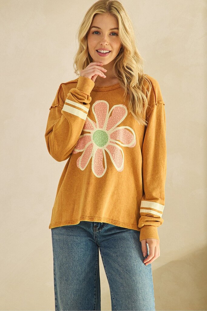 SAGE & FIG Caramel Long Sleeve Cotton Retro Crackle Daisy Sweatshirt Top