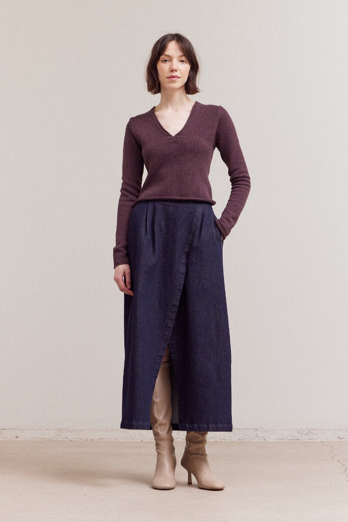 GRADE & GATHER Vintage Wine V-neck Long Sleeve Sweater