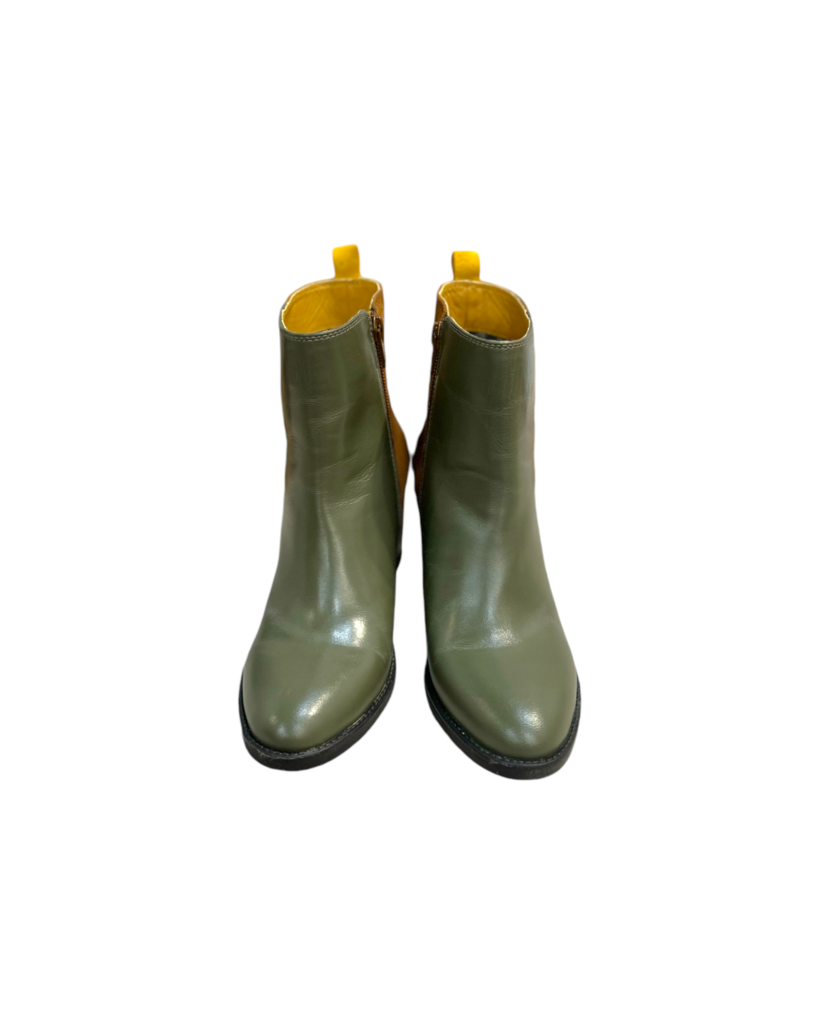 SORUKA Green Leather and Suede Ankle Bootie