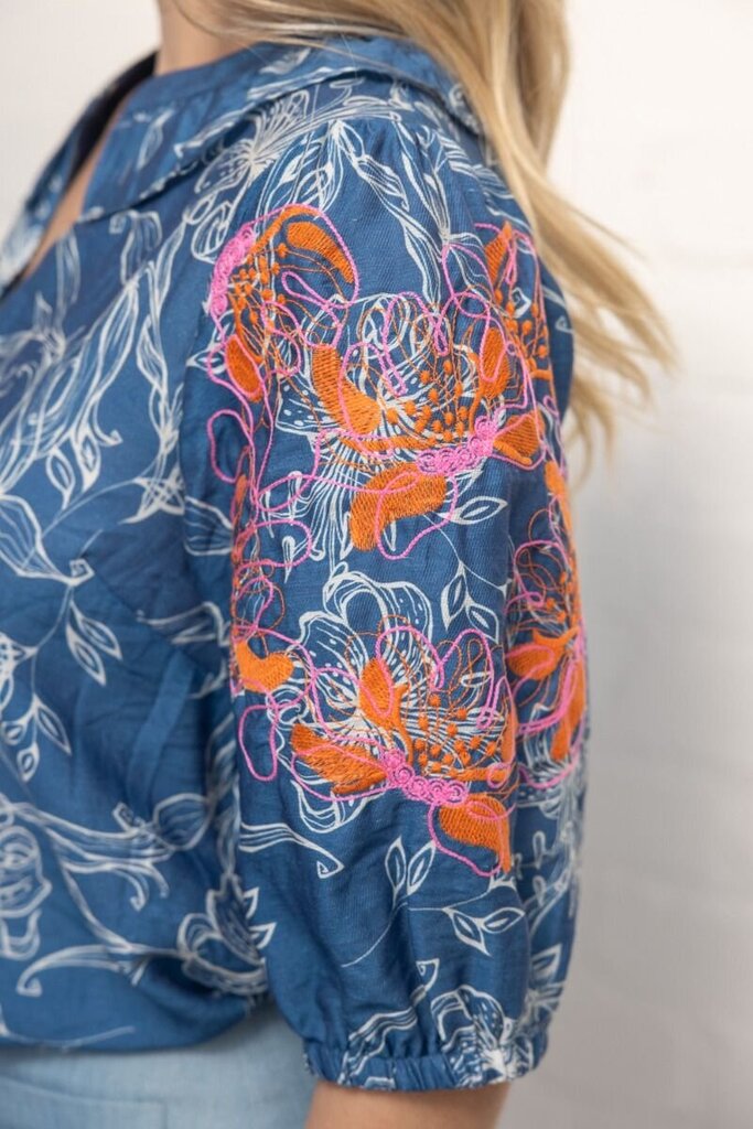 VOY Vintage Blue Ruffled V-Neck Embroidered Puff Sleeve Printed Top