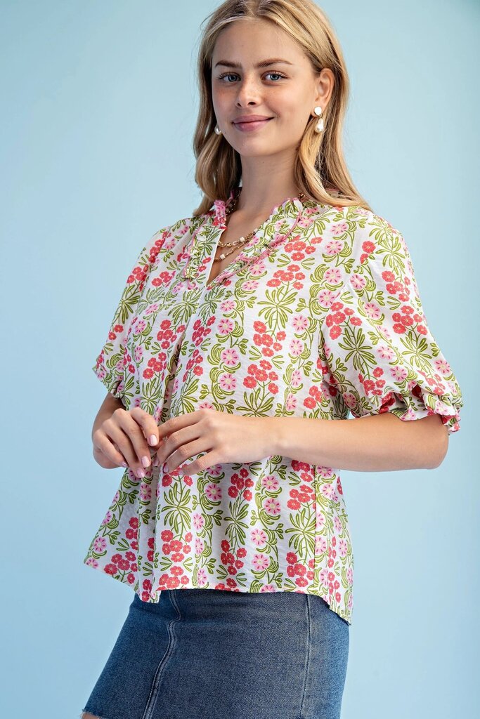 GIGIO Cream with Green and Pink Floral Short Sleeve Top