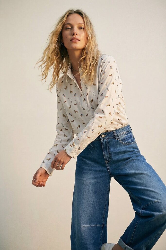 Q2 White Button-up Dog Print Long Sleeve Top