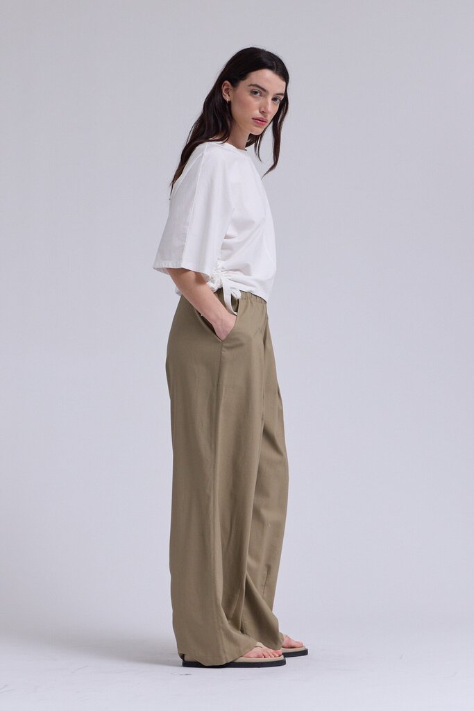 GRADE & GATHER White Scrunch Side Ties Short Sleeve Top