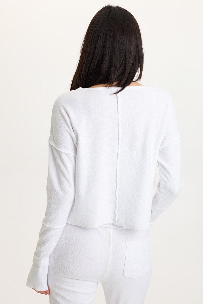 WEARABLES White Long Sleeve Boat Neck Crepe Knit Top