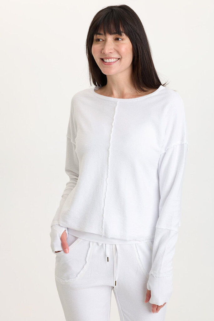 WEARABLES White Long Sleeve Boat Neck Crepe Knit Top