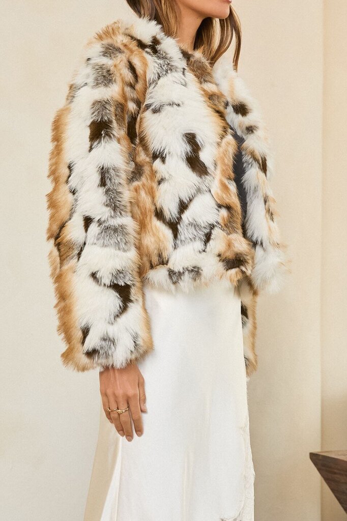 SKIES ARE BLUE Light Coffee Multi Faux Fur Long Sleeve Jacket